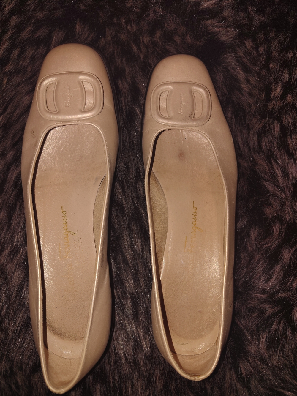 Salvatore Ferragamo Women's Beige Leather Vara Ballet Flats